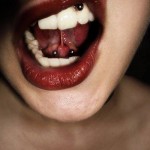 Modelos de piercings de boca para mulheres